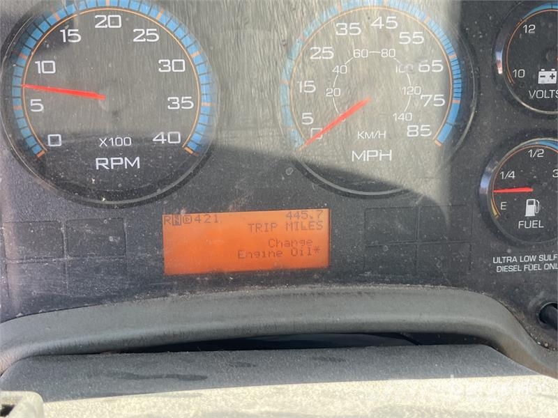 International 4300 Umpikorikuorma-autot