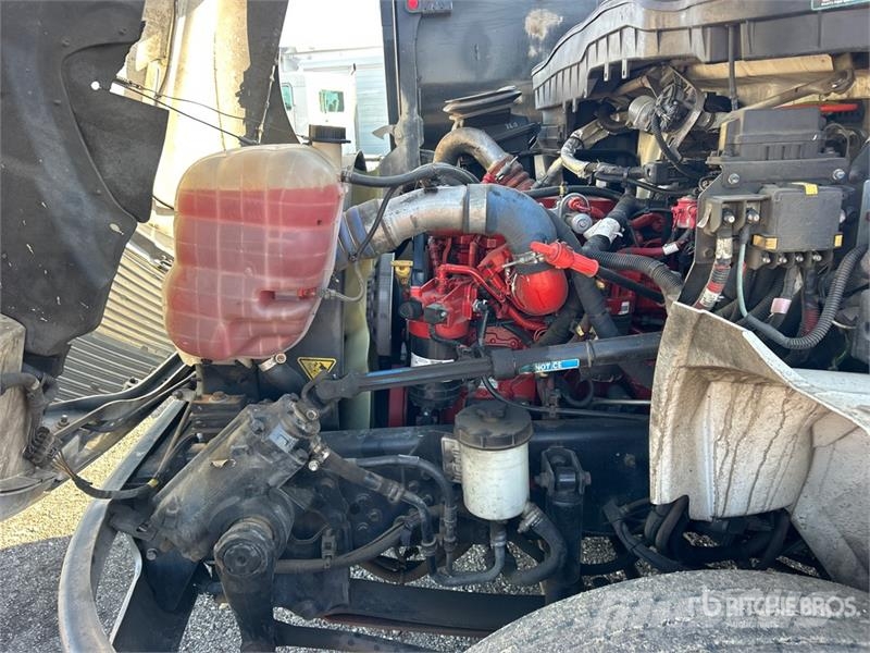 International 4300 Furgons