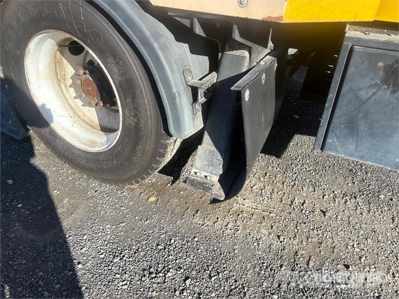 International 4300 Fejebiler