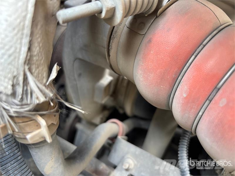 International 4300 Billenő teherautók