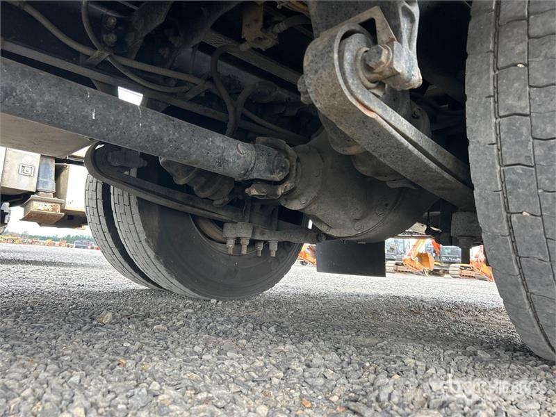 International 4300 Vieglais kravas automobilis/izkraušana no sāniem
