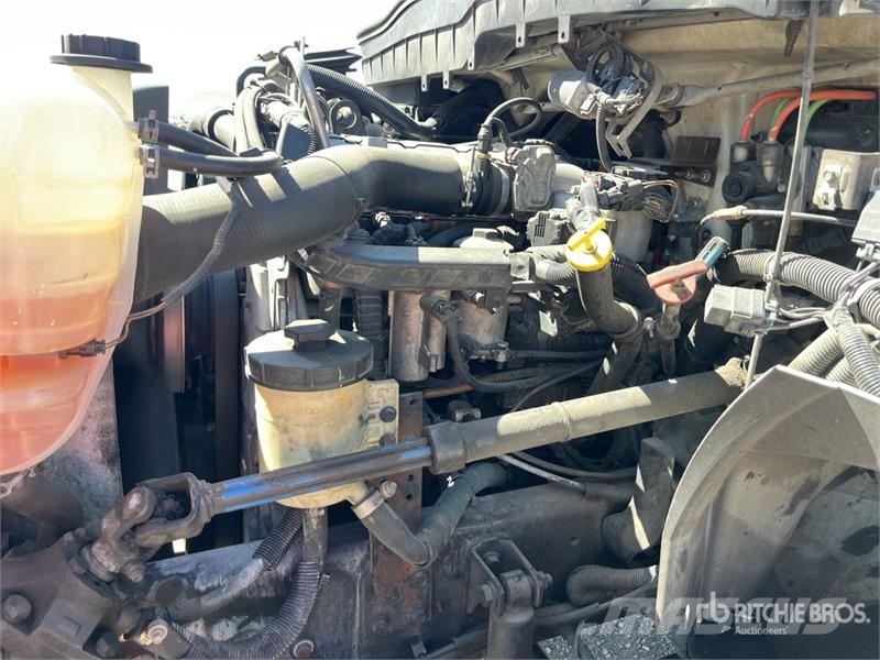International 4300 Umpikorikuorma-autot