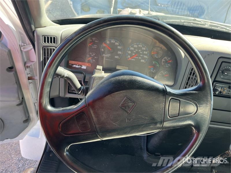 International 4300 Ūdens mašīnas
