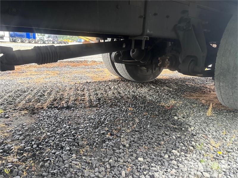 International 4300 Furgons