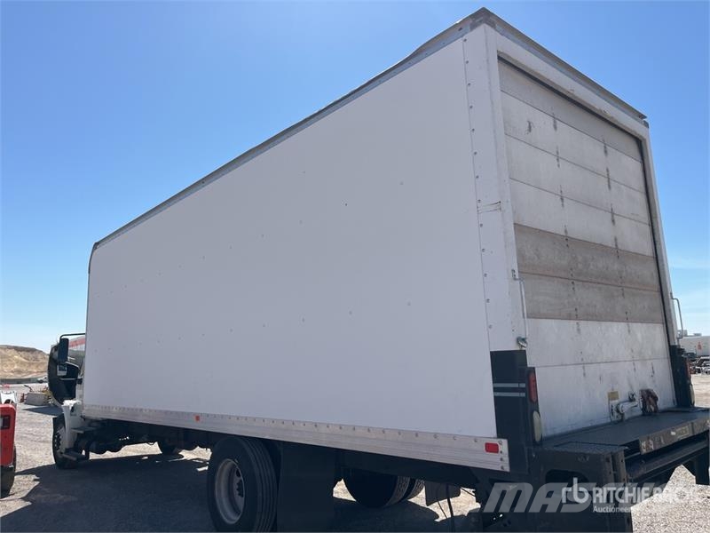 International 4300 Umpikorikuorma-autot
