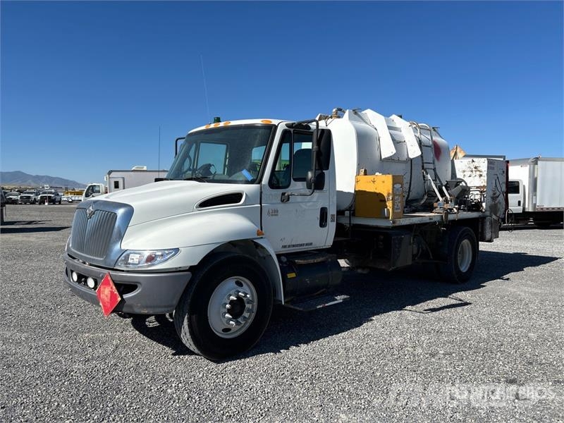 International 4300 Tanker trucks