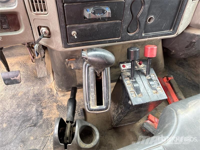 International 4300 Billenő teherautók