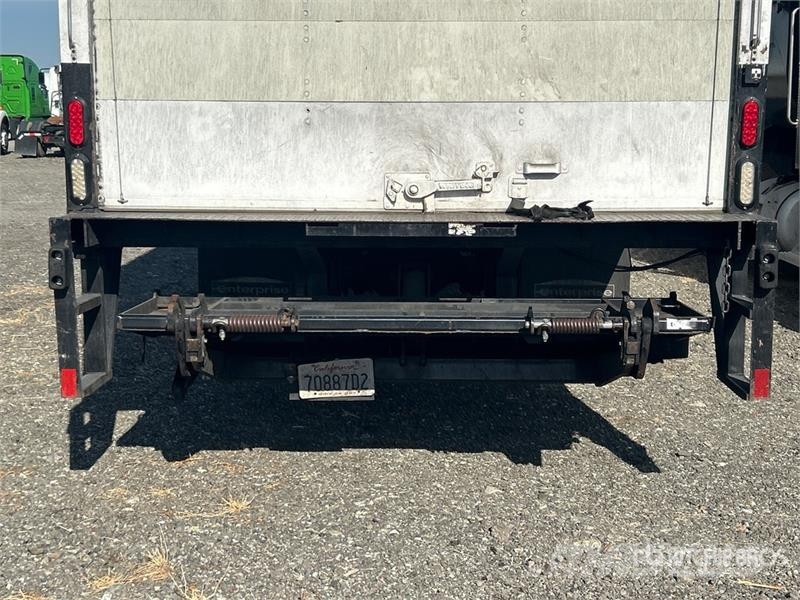 International 4300 Furgons