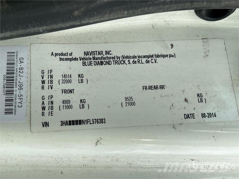 International 4300 Vieglais kravas automobilis/izkraušana no sāniem