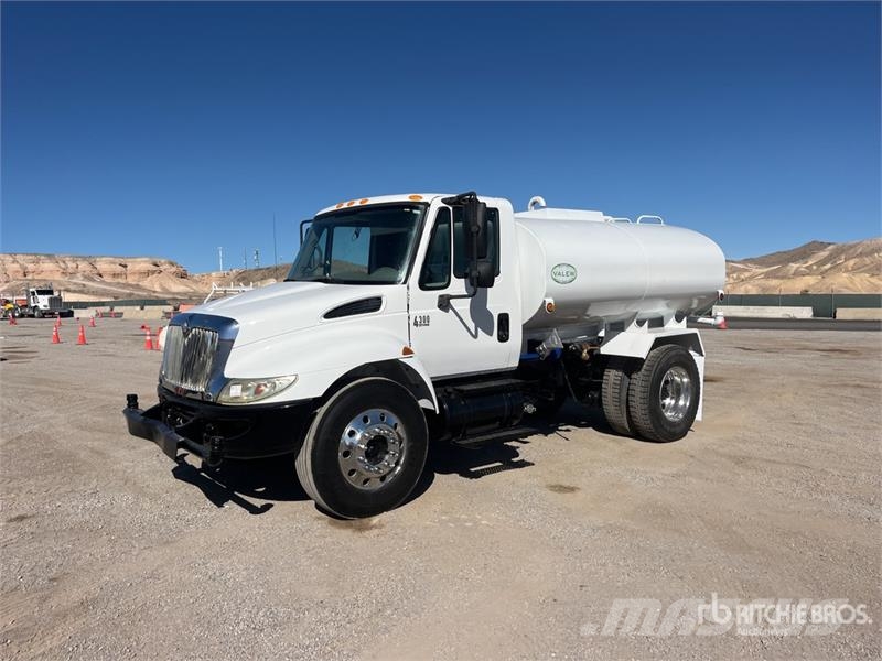 International 4300 Ūdens mašīnas