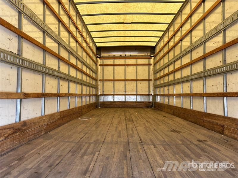 International 4300 ボックスボディー、ウイング、箱車