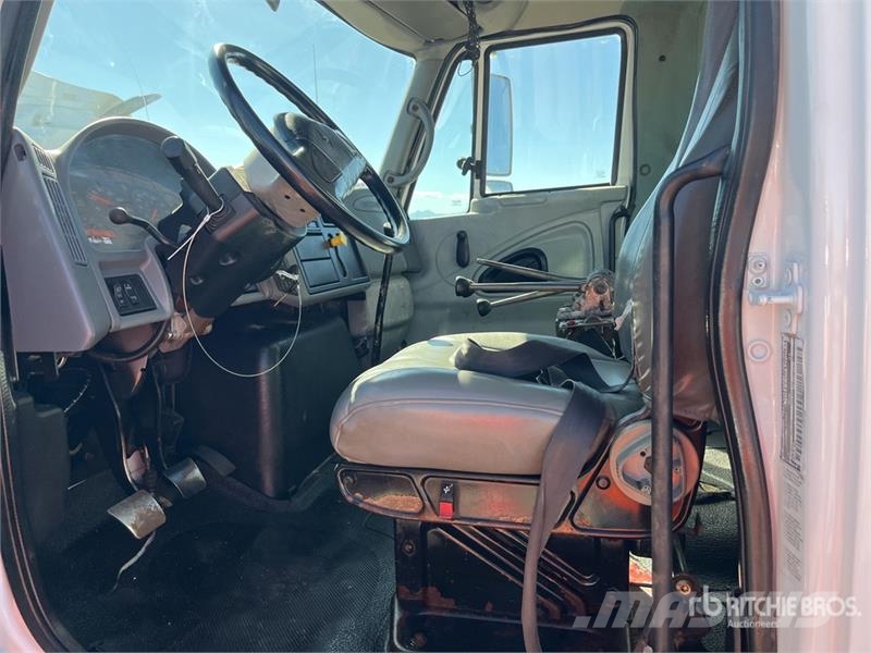 International 4300 Ūdens mašīnas