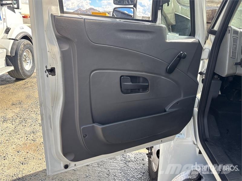 International 4300 Box body trucks