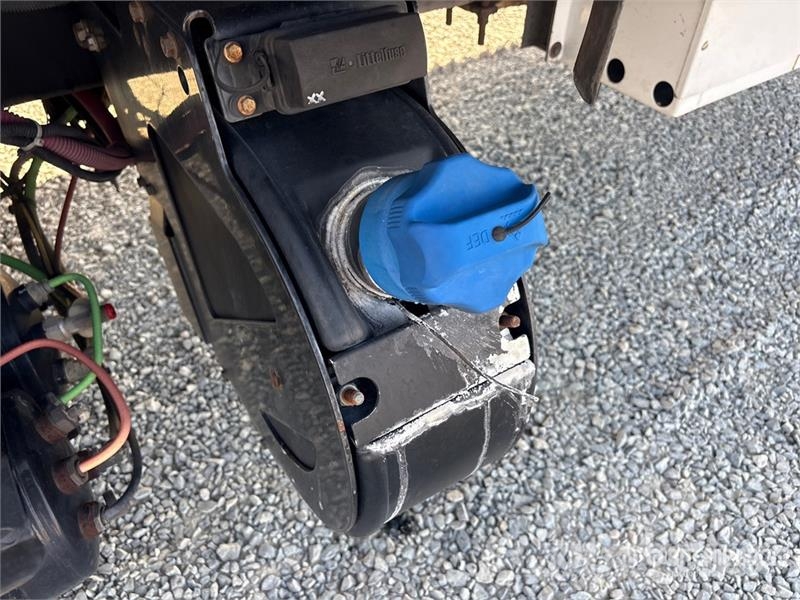 International 4300 冷凍冷蔵車