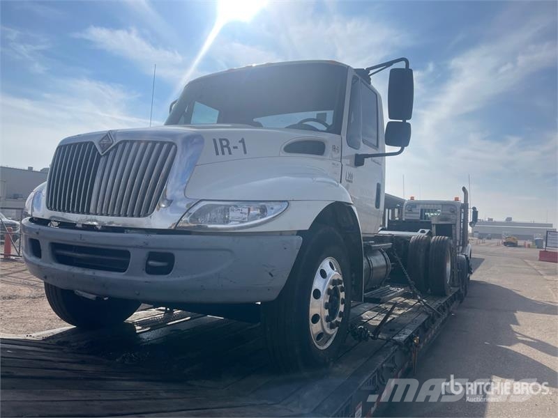International 4300 Sanduk kamioni