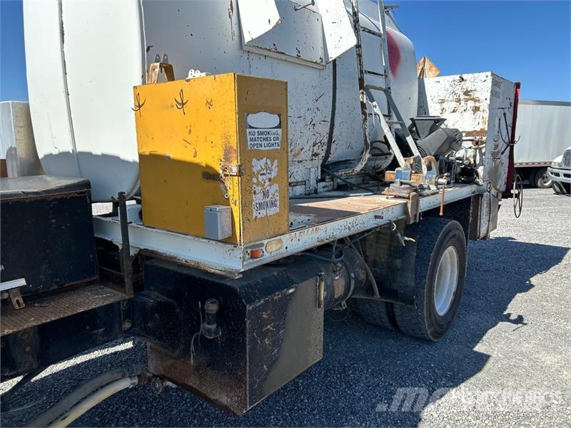 International 4300 Tanker trucks