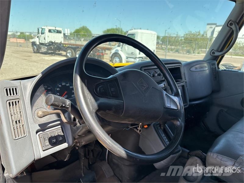 International 4300 Грузовые эвакуаторы