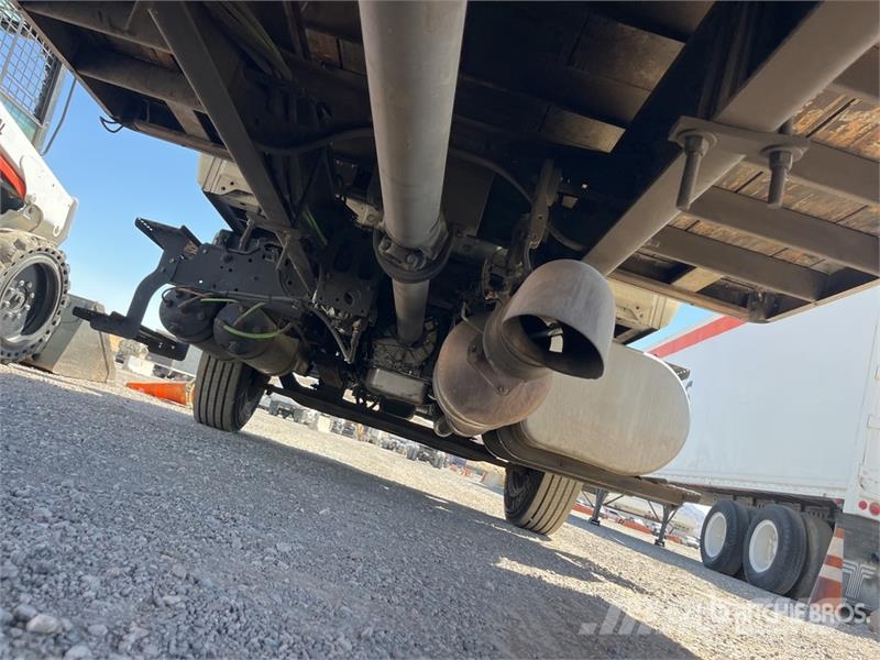 International 4300 Umpikorikuorma-autot