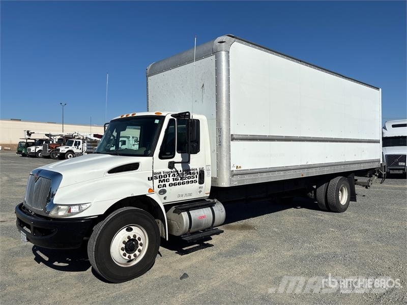 International 4300 ボックスボディー、ウイング、箱車