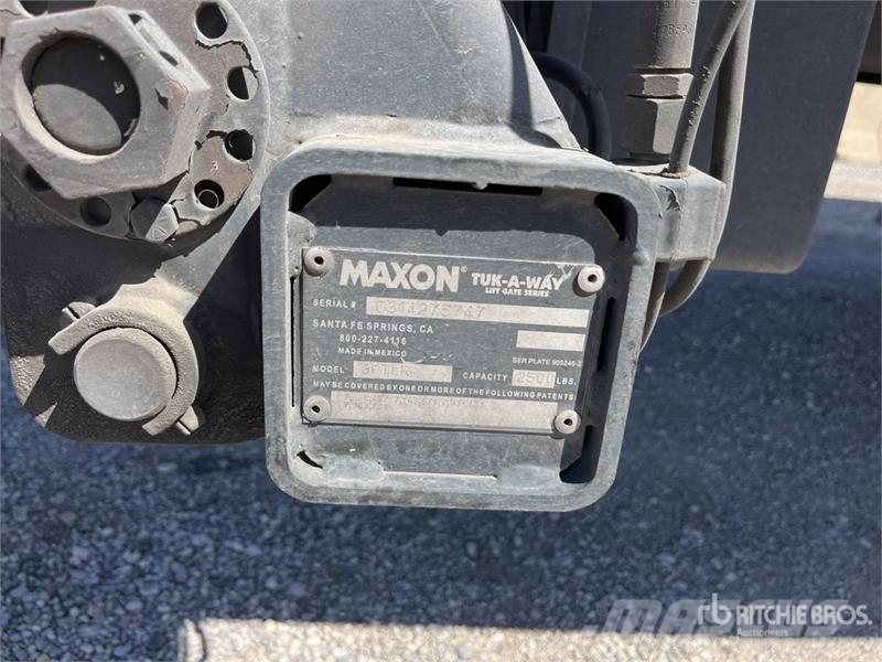 International 4300 Umpikorikuorma-autot
