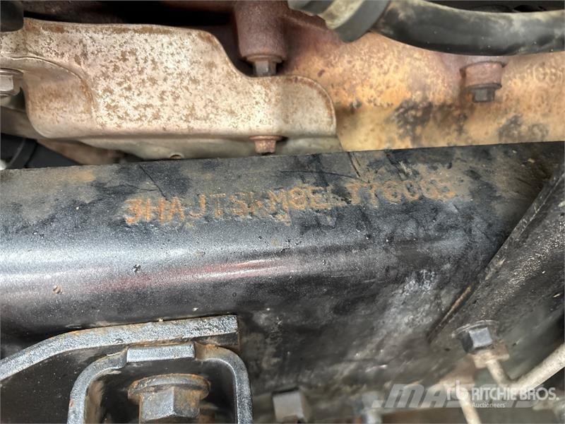International 4300 Auto-tanques