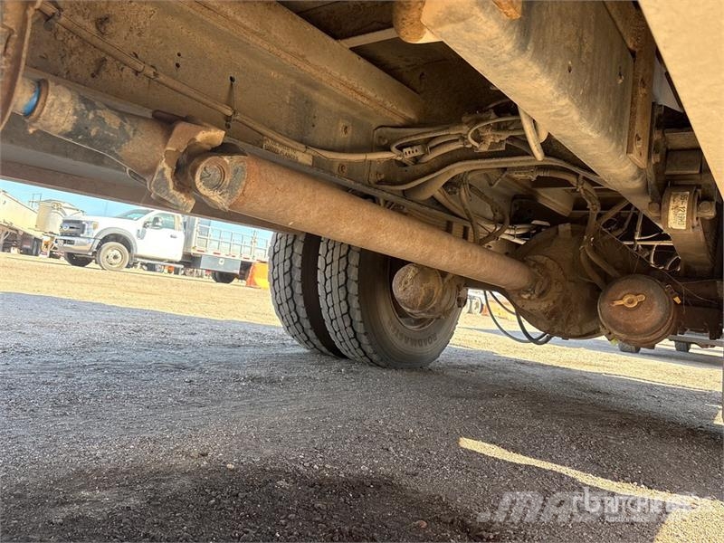 International 4300 4x2 Service Truck Pilsētas atkritumvedēji