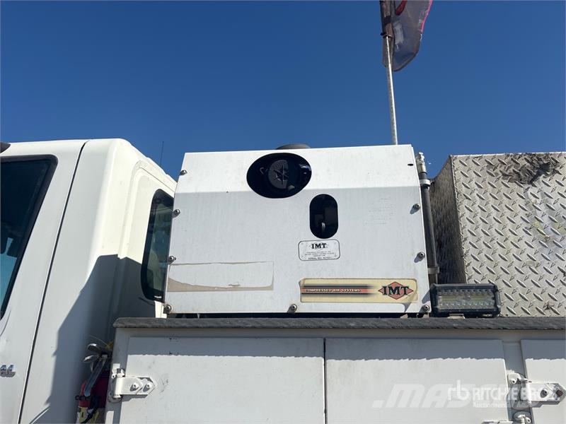 International 4300 4x2 Service Truck Forsvar/Miljø