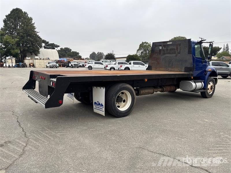 International 4300 4x2 Flatbed Truck Kamioni sa otvorenim sandukom