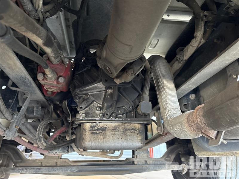 International 4300 SBA Šleperi za vozila