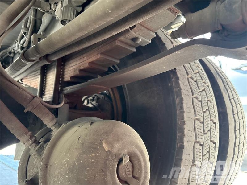 International 4300 SBA Šleperi za vozila