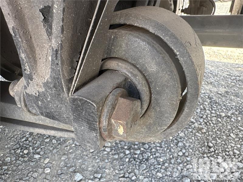 International 4300 SBA Camiones con caja de remolque