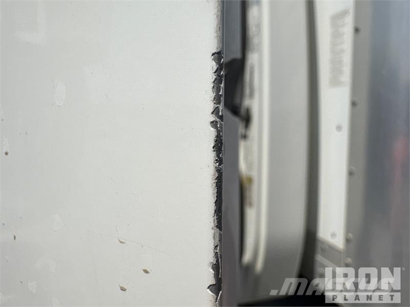 International 4300 SBA Camiones con caja de remolque