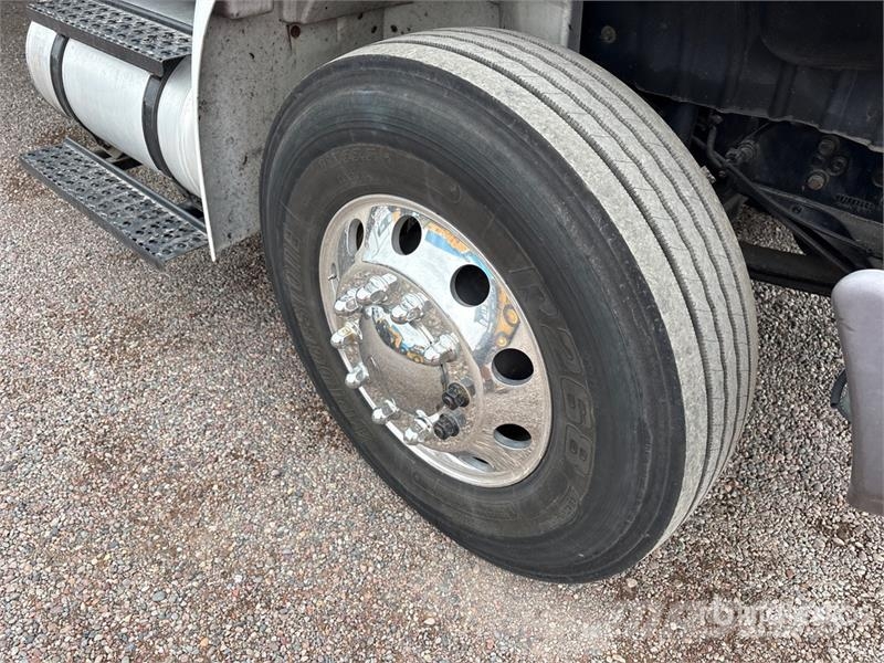 International 4300 SBA Sunkvežimiai su dengtu kėbulu