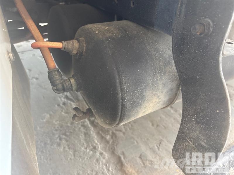 International 4300 SBA Šleperi za vozila