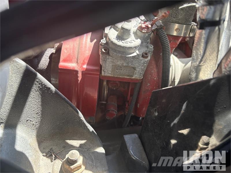 International 4300 SBA Camiones con caja de remolque