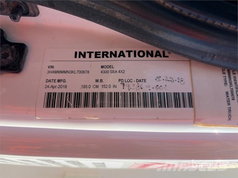 International 4300 SBA Kamioni za vodu