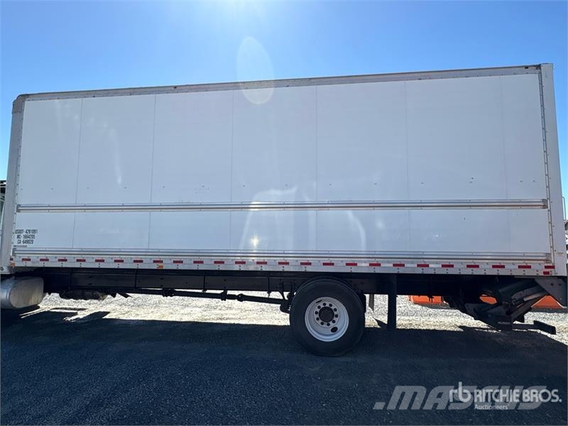 International 4300 SBA ボックスボディー、ウイング、箱車