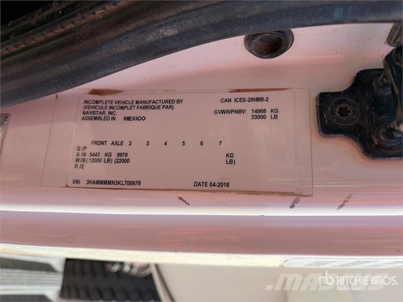 International 4300 SBA Kamioni za vodu