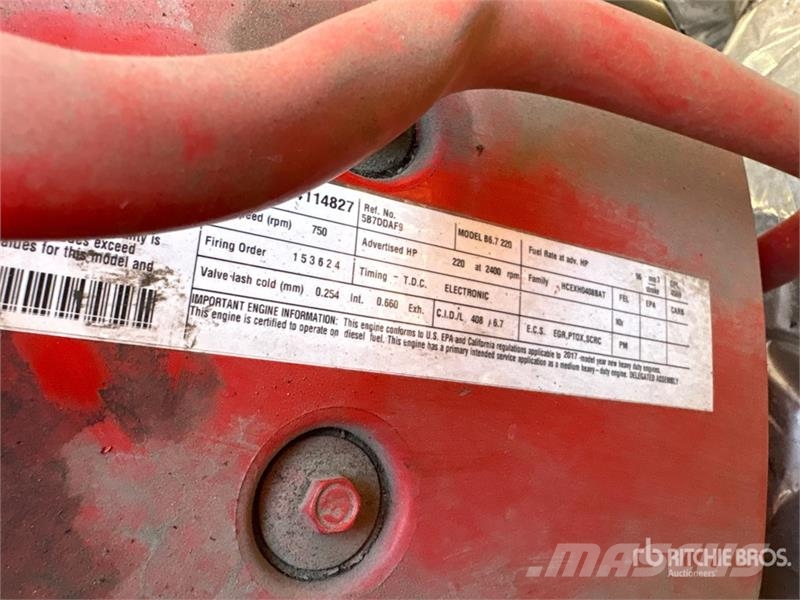 International 4300 SBA ボックスボディー、ウイング、箱車