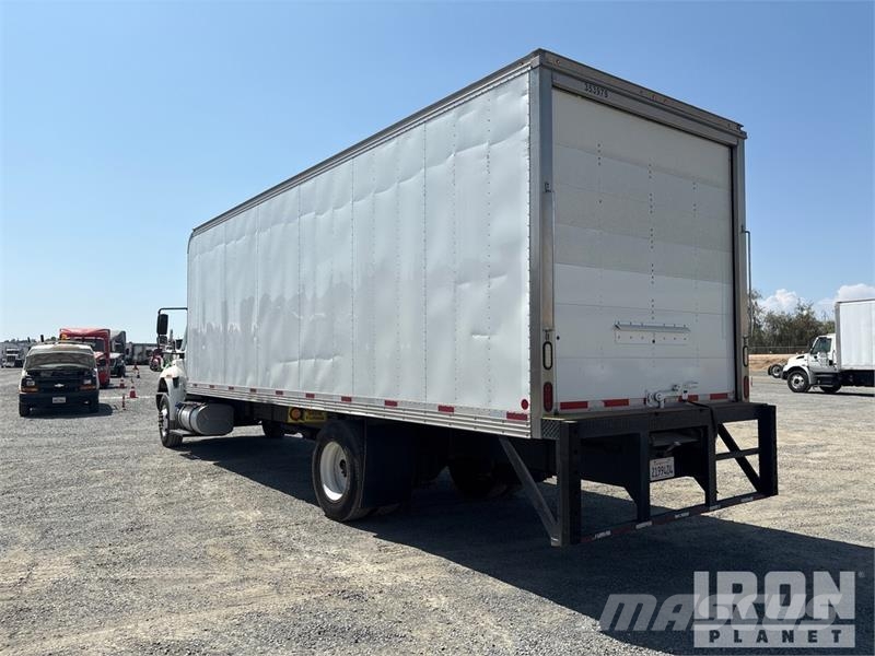 International 4300 SBA شاحنات ذات هيكل صندوقي