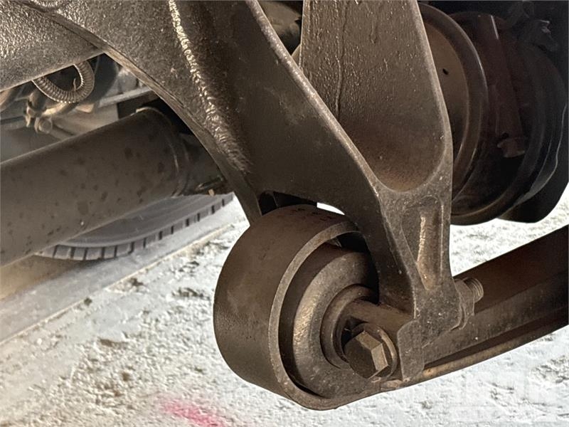 International 4300 SBA شاحنات ذات هيكل صندوقي