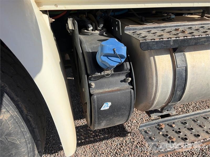 International 4300 SBA Wassertanker