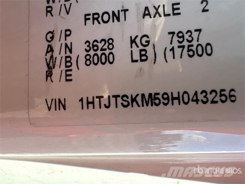 International 4300 SBA Sunkvežimiai su dengtu kėbulu