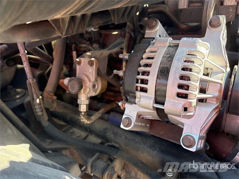 International 4300 SBA Sunkvežimiai su dengtu kėbulu