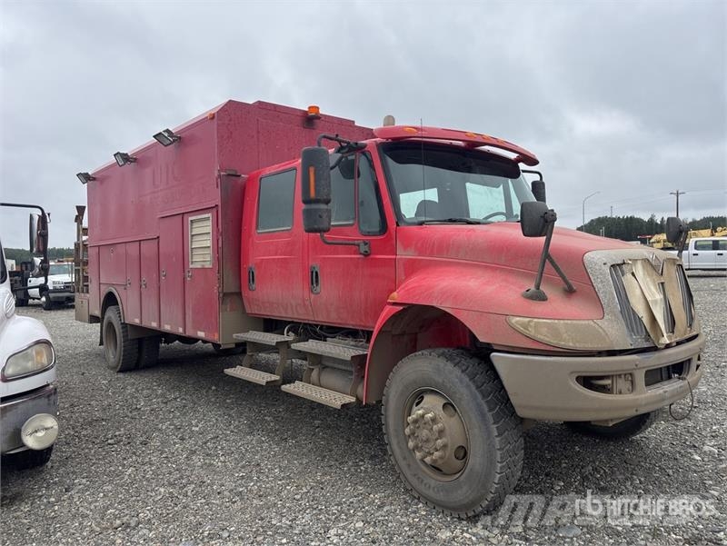 International 4300M7 SBA Flakbilar/Pickuper