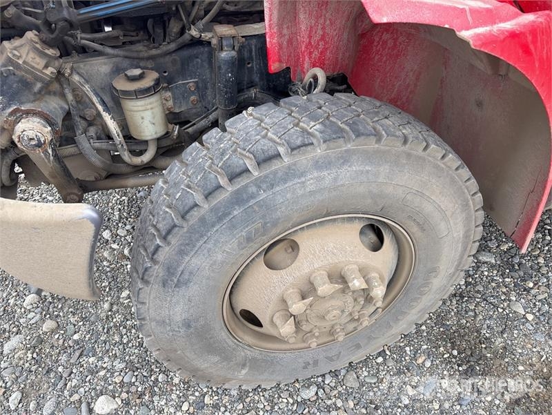 International 4300M7 SBA Flakbilar/Pickuper