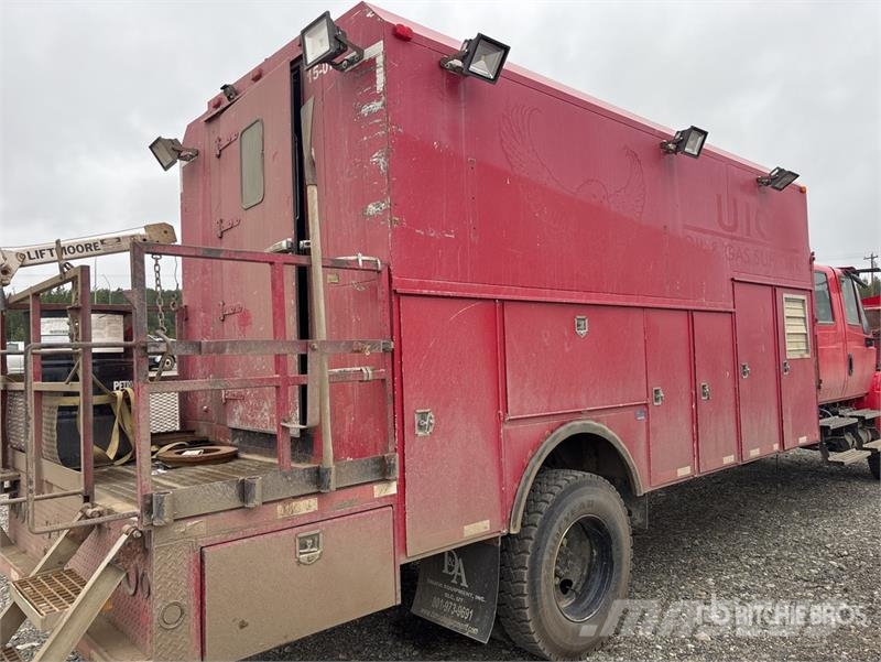International 4300M7 SBA Flakbilar/Pickuper