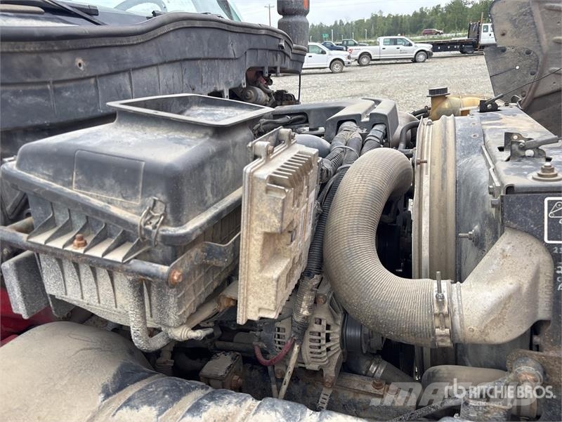 International 4300M7 SBA Flakbilar/Pickuper