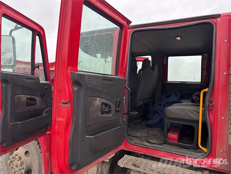 International 4300M7 SBA Flakbilar/Pickuper
