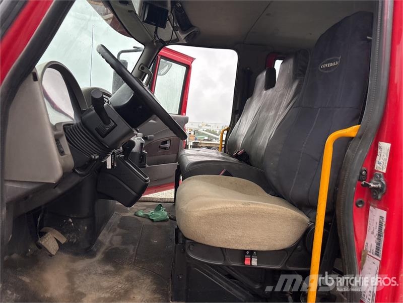 International 4300M7 SBA Flakbilar/Pickuper